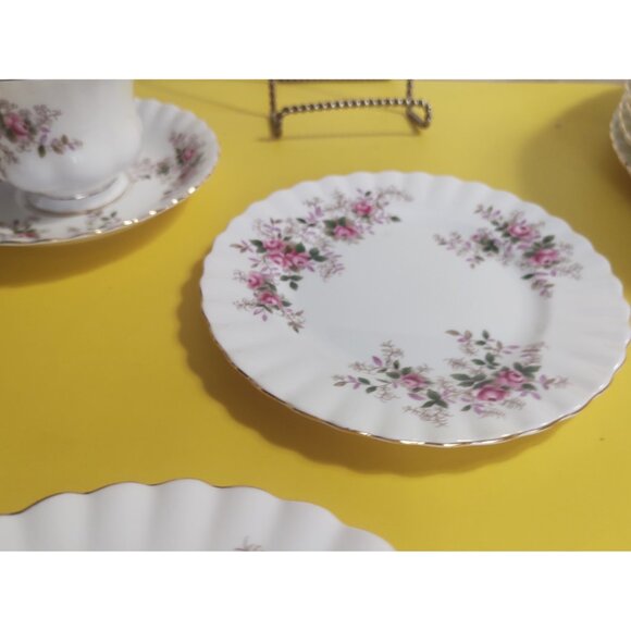 4 Sets Royal Albert Bone China Lavender Rose Tea Cup Saucer & Bread Plate 2008 - Picture 13 of 14